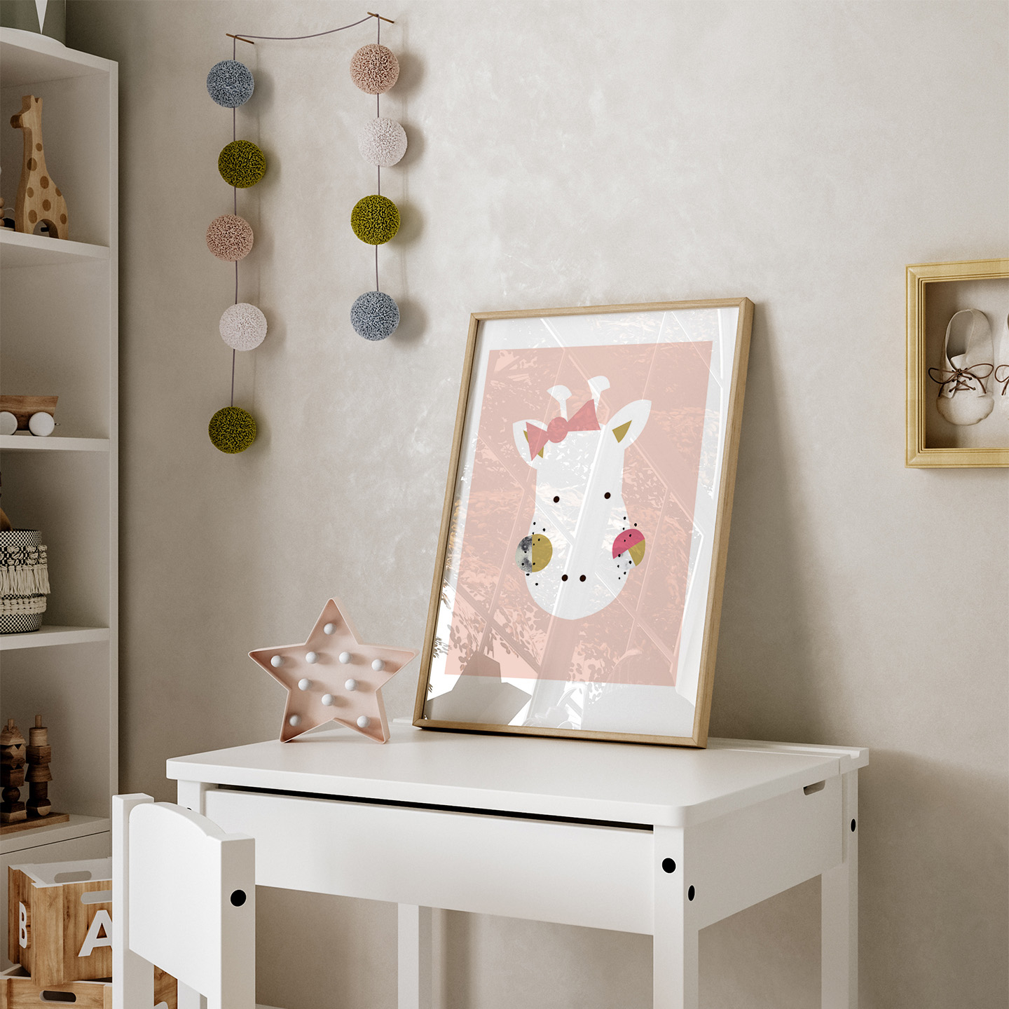Little Ones Giraffe girl av Plakatwerket